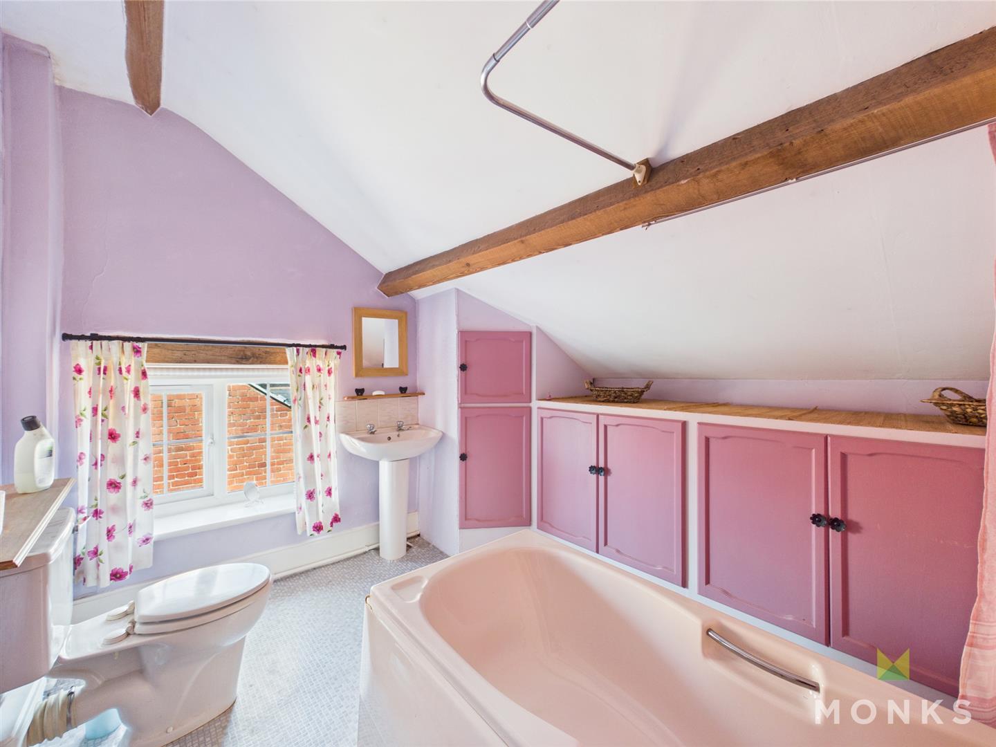 Ivy House Station Road, Oswestry, SY11 4BT For Sale